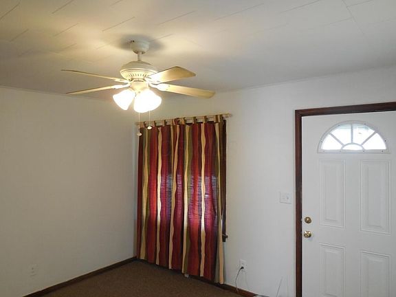 3rd image of 2574 Hiawatha St