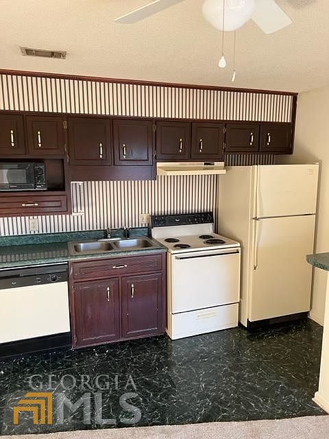 1st image of 228 Lanier Dr #124