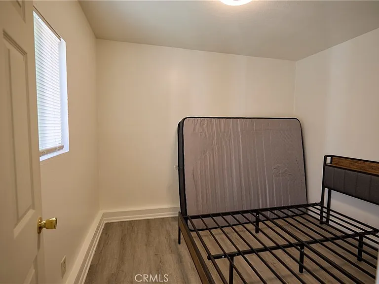 170 E Floral Dr — Photo 5