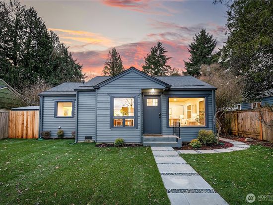 9233 Dayton Avenue N, Seattle, WA 98103