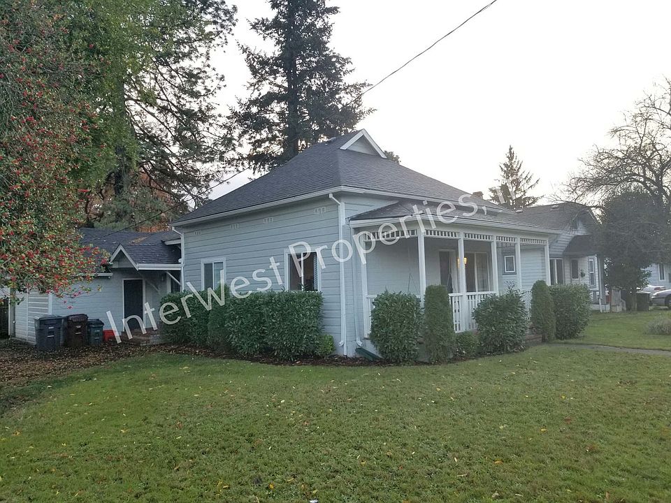 1st image of 670 SE Walnut St