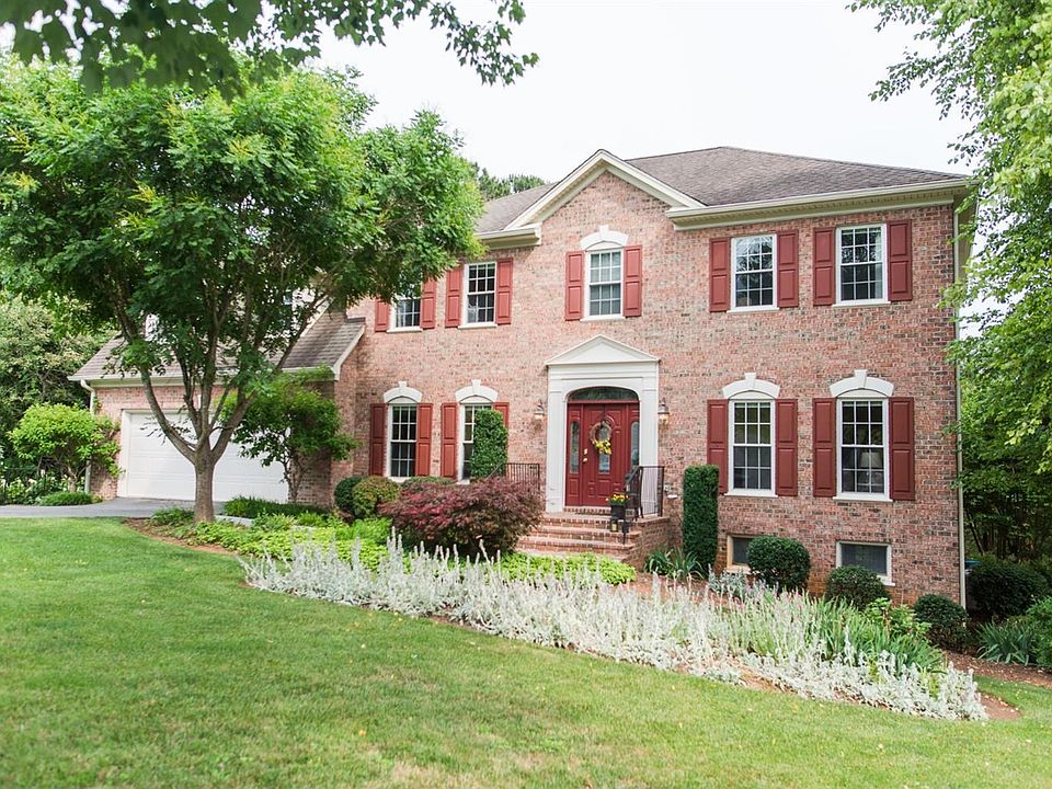 1st image of 572 Lady Slipper Ln
