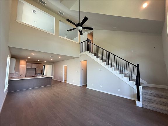 4th image of 4606 Gemini St