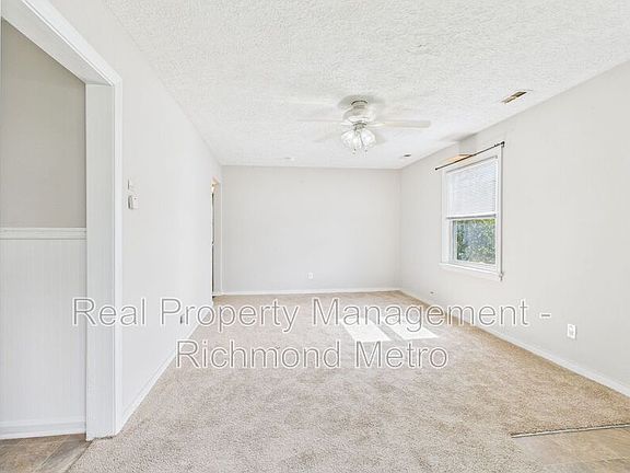 3rd image of 2610 Harold Ave