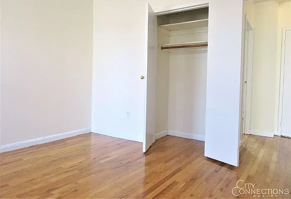 Rented by City Connections Realty | media 16