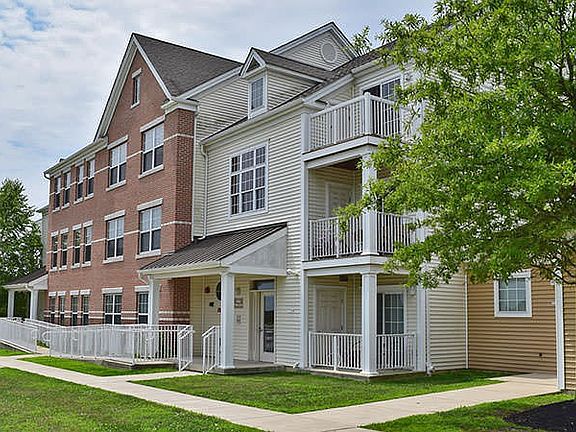 2nd image of 311 Stephen Rise #9b92f3907