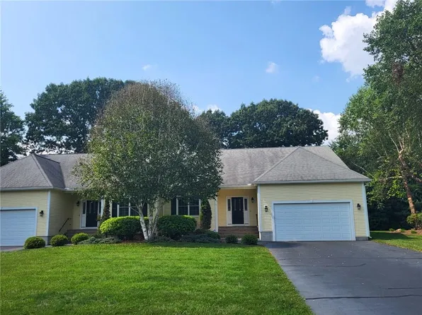 55 Crickett Cir #55, East Greenwich, RI 02818