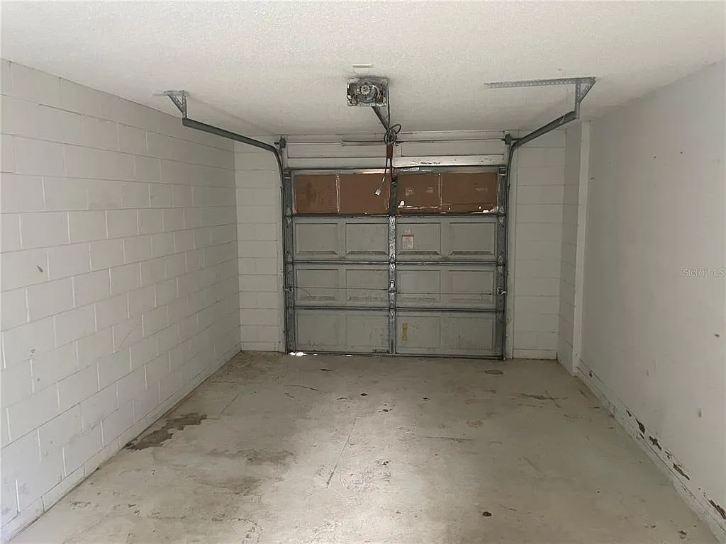 2 bed, 1.0 bath, 858 sqft, $1,550 — Photo 4