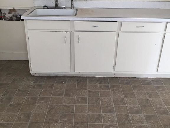 2nd image of 3030 Amherst St