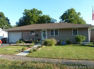 211 E Lincoln St, Edinburg, IL 62531