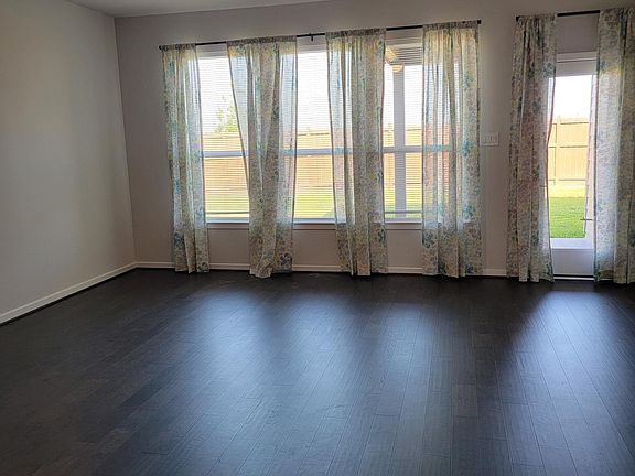 3rd image of 7859 Skylark Heights Ln