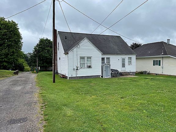 3rd image of 222 Highland Dr