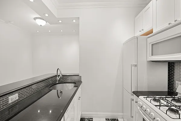 Rented by Cooper & Cooper Real Estate | media 12