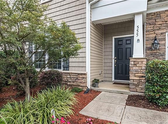 2nd image of 555 Marthas View Dr NW