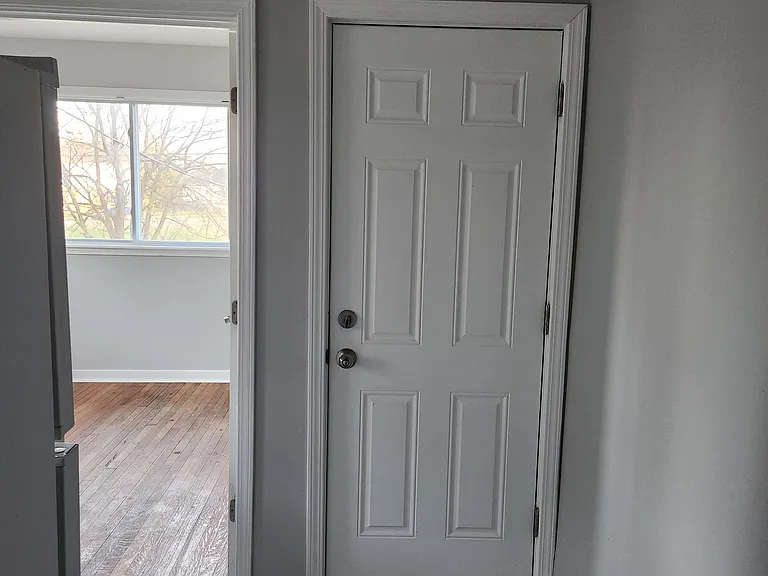 9412 Ravenswood Ave #1 — Photo 14