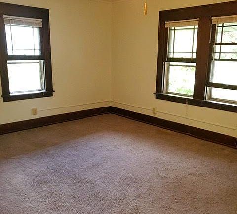 4th image of 211 N West St #3