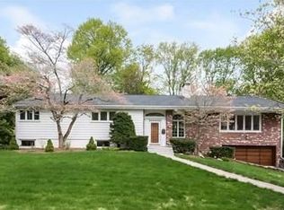 17 Ellis Dr, Worcester, MA 01609