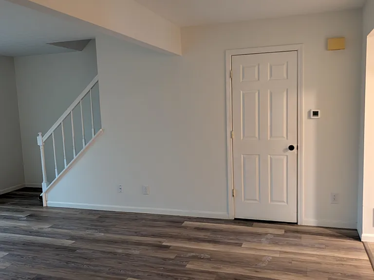 2125 Summit Row Blvd — Photo 1