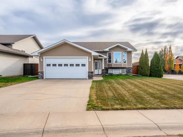 3722 39th Ave, Bonnyville, AB T9N 0A4