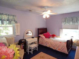 1 Pilgrim Dr, Succasunna, NJ 07876