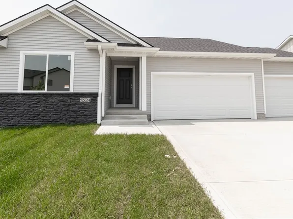 5524 Pine Valley Dr, Pleasant Hill, IA 50327