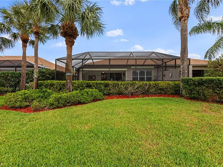 10020 Horse Creek Rd — Photo 2