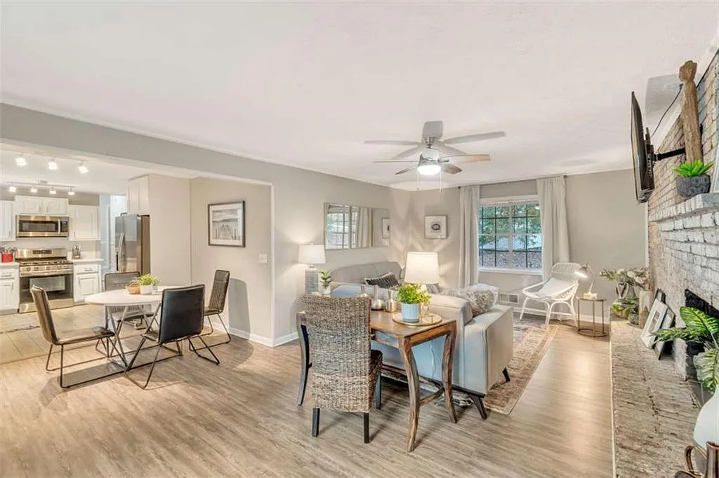 4 bed, 2.0 bath, 1800 sqft, $5,750 — Photo 3