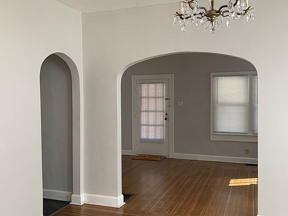 4th image of 928 N Denny St