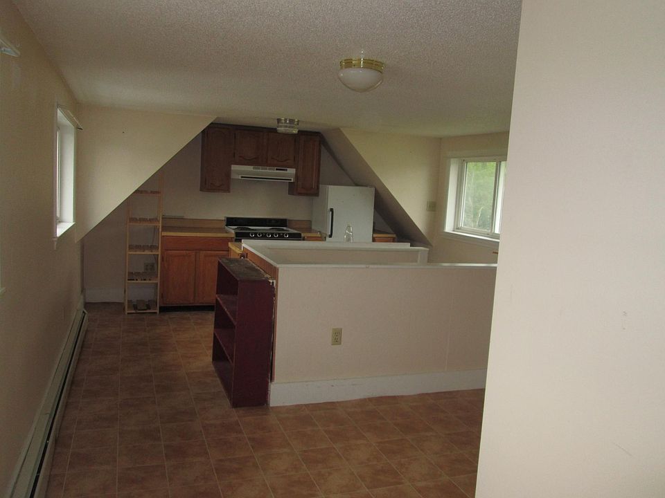 2nd image of 75 Main St #1