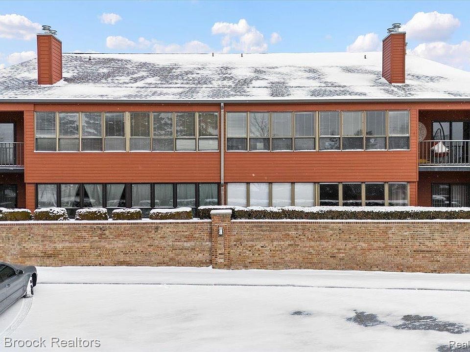 1st image of 969 Greenview Ct APT 42