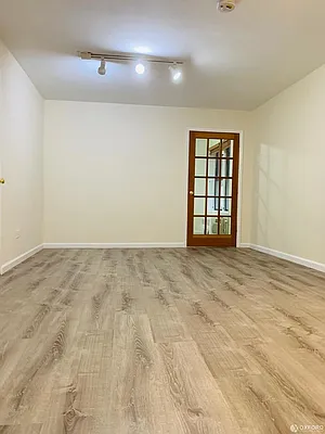 Rented by Oxford Property Group | media 8