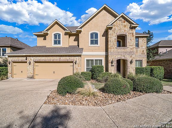 2nd image of 135 Evans Oak Ln