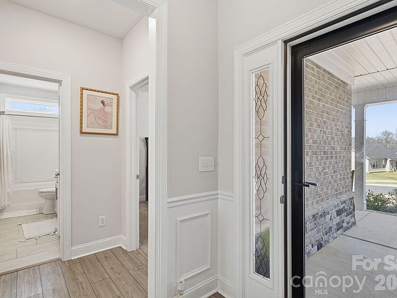 3rd image of 714 Sawgrass Ridge Ct