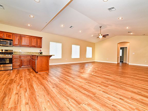 4th image of 2168 Verano St