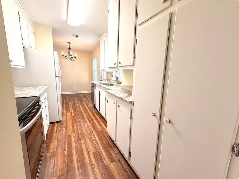 639 Windermere Blvd #B — Photo 9