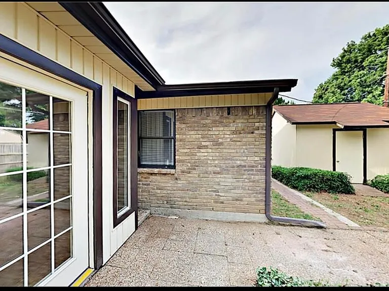 3710 Moselle Dr — Photo 21