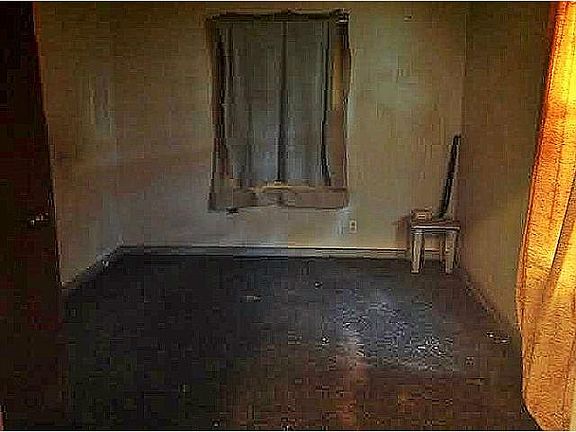 4th image of 2813 NW 23rd St