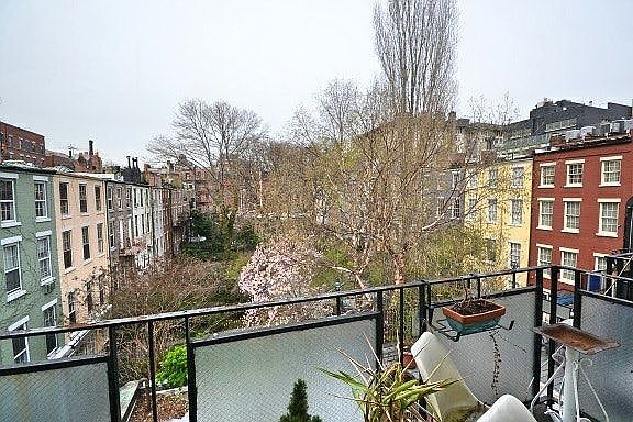 3rd image of 142 W Houston St #4300