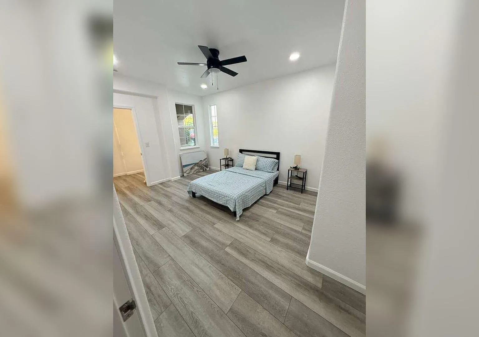 2 bed, 1.0 bath, 3550 sqft, $1,434 — Photo 3