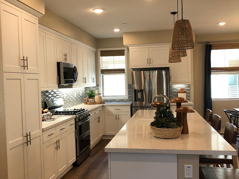 Kitchen, Facing the Park