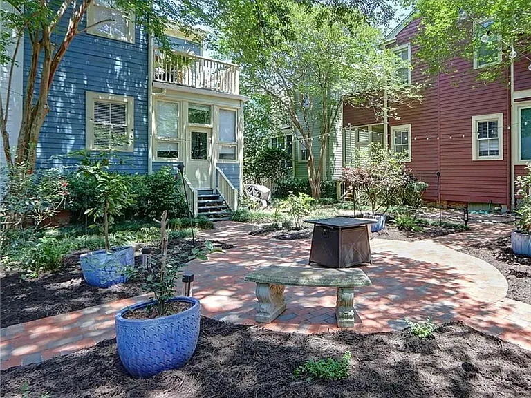 501 Blair St — Photo 47