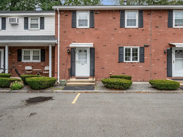 25 Oak St APT D, Methuen, MA 01844