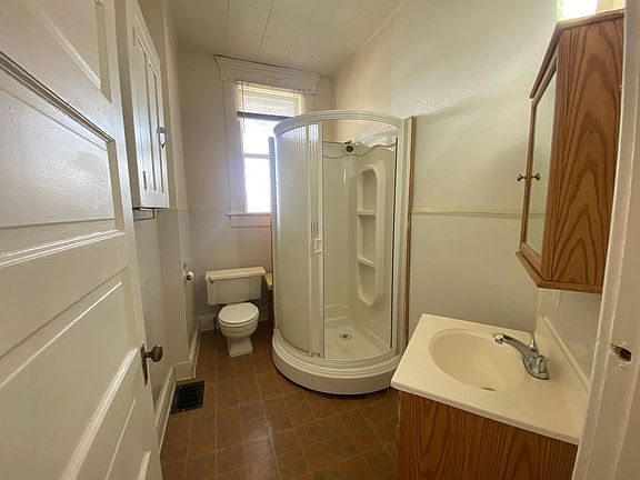 3rd image of 1619 Highland St APT D