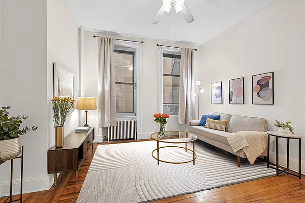 Rented by Cooper & Cooper Real Estate | media 6