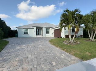 131 S Bahama Ave, Marco Island, FL 34145