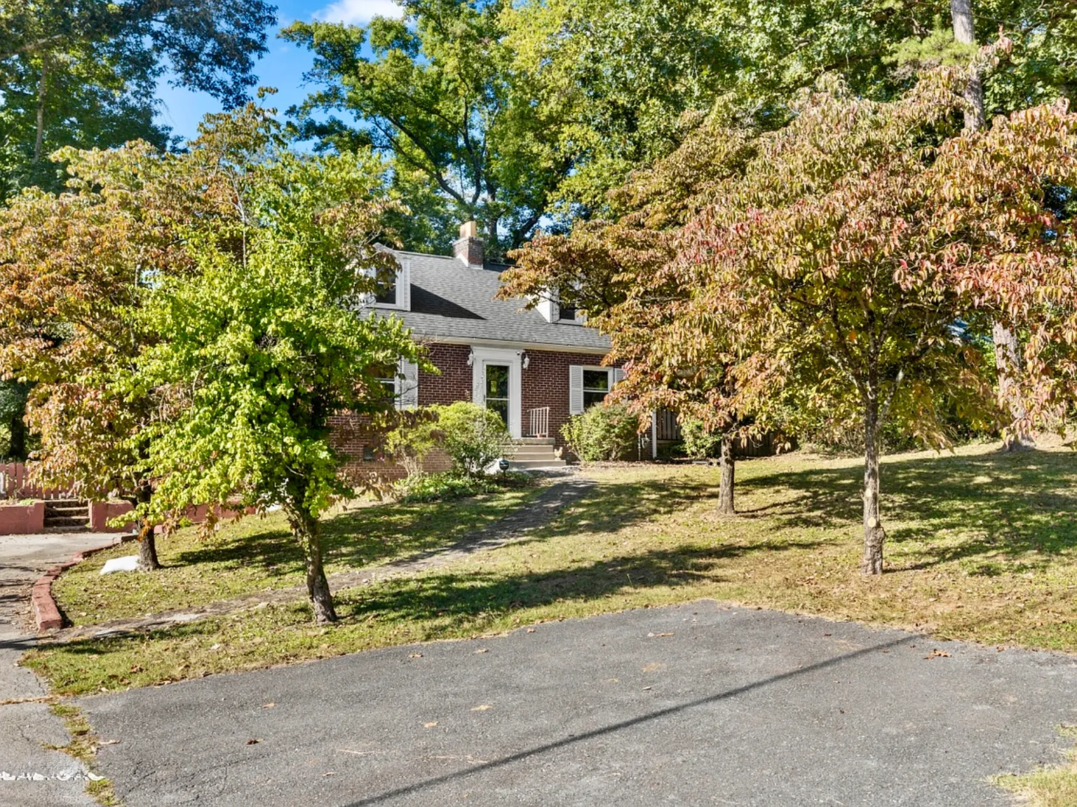 3 bed, $3,000 — Photo 2