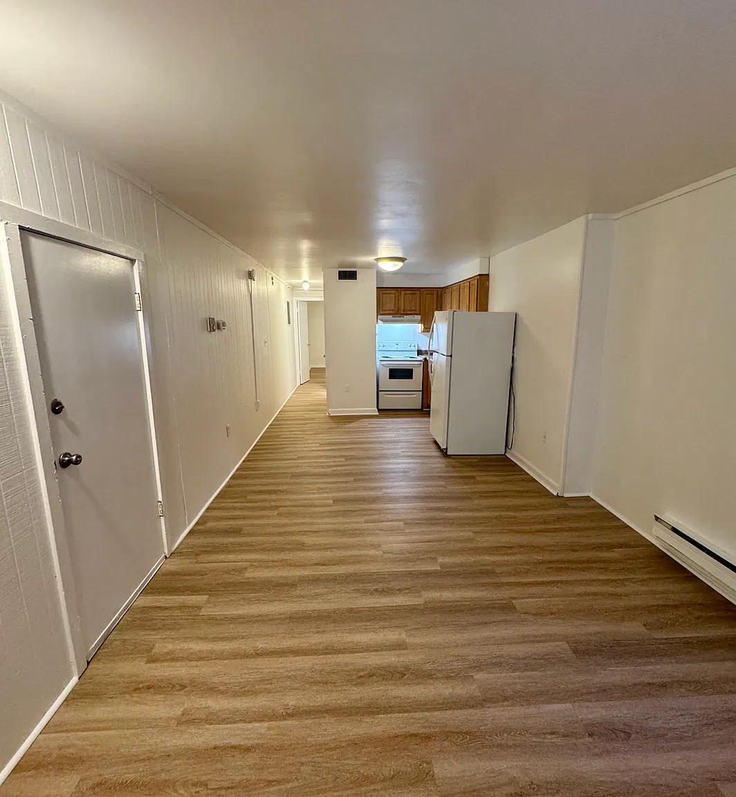 1 bed, 650 sqft, $1,050 — Photo 4