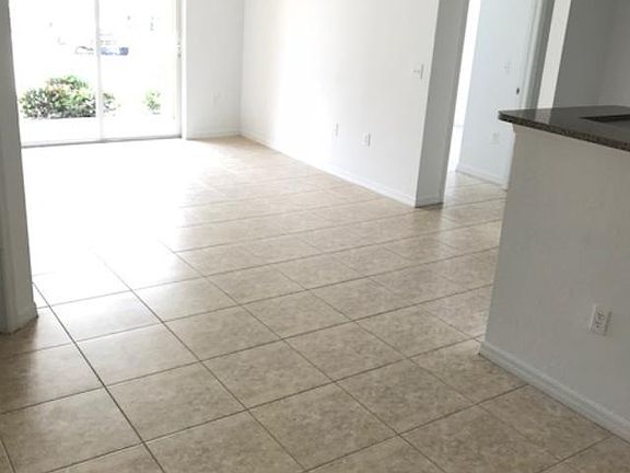 2nd image of 13820 NE 3rd Ct #1104