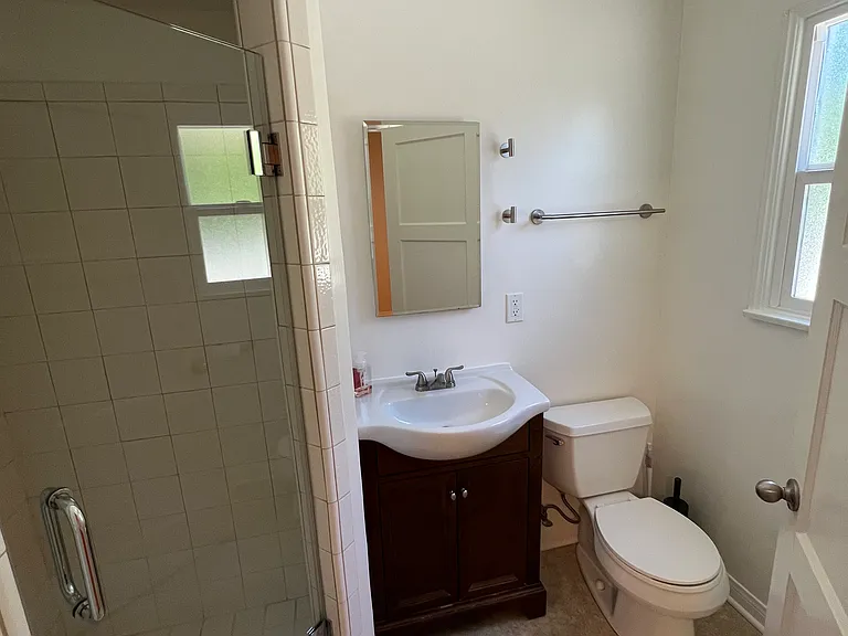 4015 Jackson Ave — Photo 8