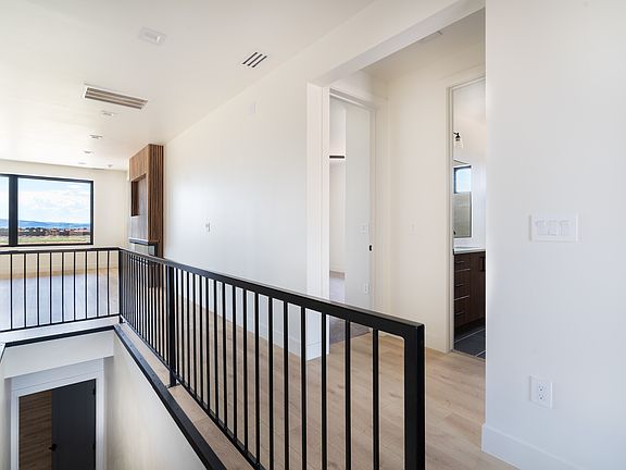 3rd image of 2734 S Mann Ln
